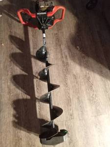 lot 138 image: Strike Master gas ice auger TC II