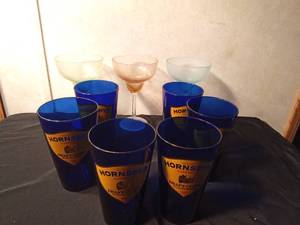 lot 110 image: 6 Hornsby Pub Draft cobalt blue glasses and 3 margarita glasses