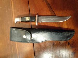 lot 113 image: G 96 brand hunting knife set with sheath