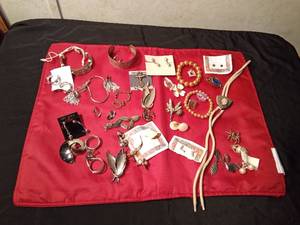 lot 104 image: Lot of vintage jewelry and more