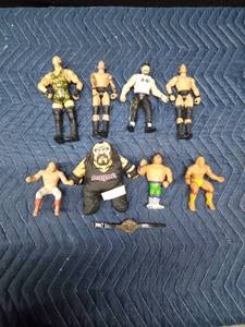 lot 43 image: Wrestling figurines including Hulk Hogan