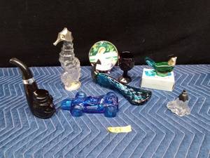 lot 54 image: Lot of Avon collectables