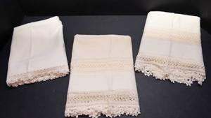 lot 47 image: Set of 3 Vintage Embroidered Pillowcases