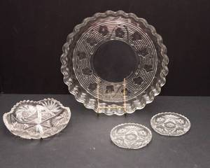 lot 85 image: Set of 4 Intricate Cut Glass Pieces