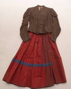 lot 75 image: Antique Immigrant Outfit  Austria to Ellis Island