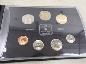 lot 17 image: 2000 Royal Canadian Mint Specimen Set