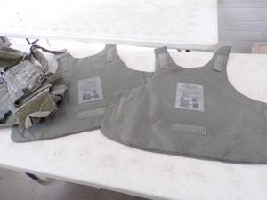 lot 22 image: Tactical Vest Inserts
