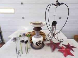 lot 28 image: Outdoor Garden Set