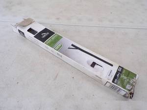 lot 32 image: Steel Post Mail Box Drive in Post Kid