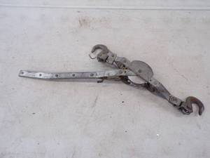 lot 33 image: Hand Winch