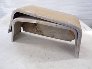 lot 37 image: Pair of Aluminum Trailer Fenders