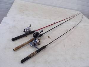 lot 38 image: 3 Fishing Rods and Reels