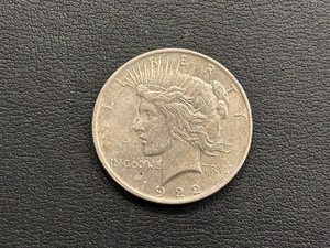 lot 2 image: 1922 Peace Dollar
