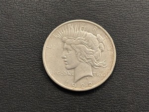 lot 3 image: 1922-D Peace Dollar