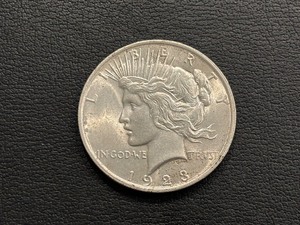 lot 5 image: 1923 Peace Dollar