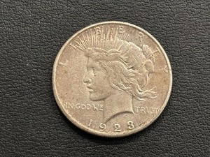 lot 7 image: 1923-S Peace Dollar