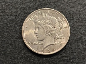 lot 8 image: 1924 Peace Dollar