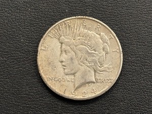lot 9 image: 1924-S Peace Dollar