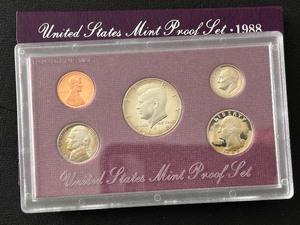lot 44 image: 1988-S Proof Set
