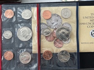 lot 59 image: 1990 P & D Mint Set