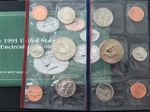 lot 62 image: 1993 P & D Mint Set