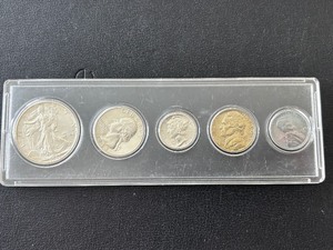 lot 50 image: 1943-D Mint Set