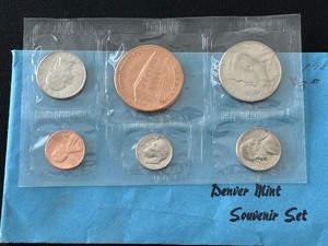 lot 52 image: 1987-D Souvenir Set