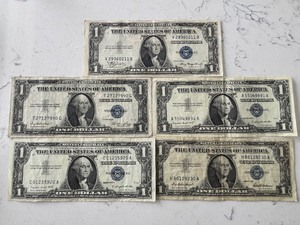 lot 69 image: Blue Seal $1 Dollar Silver Certificates