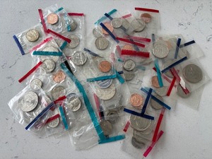 lot 175 image: Assorted Coins