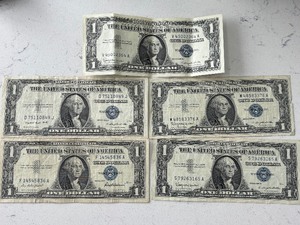 lot 124 image: Blue Seal $1 Dollar Silver Certificates