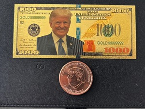 lot 128 image: 24K Gold Trump $1000 Dollar Note and Copper Round