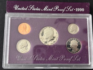lot 102 image: 1990-S Proof Set