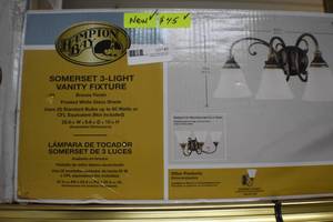 lot 3 image: Vanity Fixture