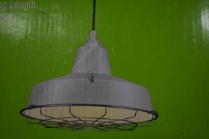 lot 6 image: Pendent Light