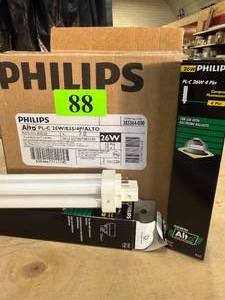 lot 20 image: Fluorescent Lamps