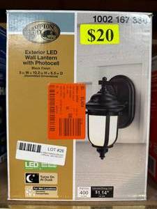 lot 26 image: Exterior Wall Lantern