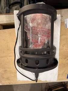 lot 28 image: Exterior Hanging Lamp