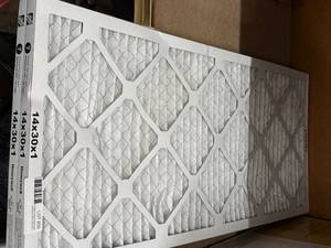 lot 35 image: Furnace Filters