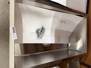 lot 50 image: Stainless Single Bowl Kitchen Sink