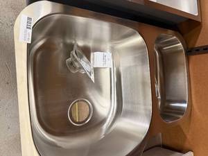 lot 51 image: Stainless Steel Double Bowl Kitchen Sink
