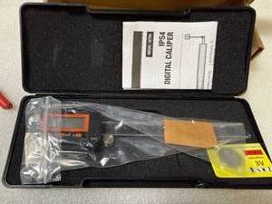 lot 67 image: WEN 10764 Electronic 6.1-Inch Stainless Steel Water-Resistant Digital Caliper with LCD Readout and Storage Case, IP54 Rated