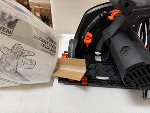 lot 78 image: WEN CT1274 12-Amp 7-14-Inch Variable Speed Plunge Cut Circular Track Saw