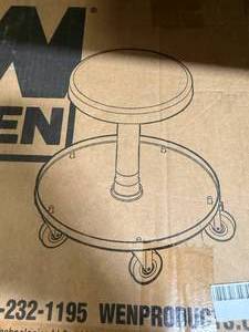 lot 87 image: WEN 73012T 300-Pound Capacity Pneumatic Rolling Mechanic Stool