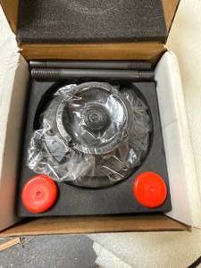 lot 88 image: WEN LA4444 4-Inch 4-Jaw Self-Centering Lathe Chuck Set with 1-Inch x 8TPI Thread