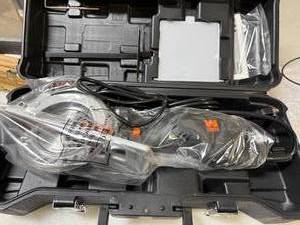 lot 92 image: WEN 3625 5-Amp 4-12-Inch Beveling Compact Circular Saw with Laser and Carrying Case