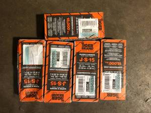 lot 49 image: Lot of Tiger Brand Super S 15 in. Jack Post   Customer Returns See Pictures