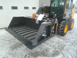 lot 20 image: Wolverine Skid Steer Screening Bucket 72