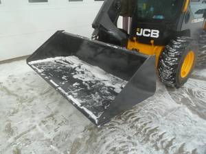 lot 47 image: Wolverine Skid Steer Bucket 78