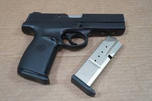 lot 2H image: Smith & Wesson SW40F .40 S&ampW Semi-Auto Pistol - 2 Magazines