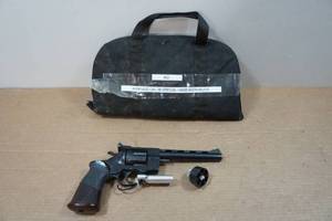 lot 2D image: Arminius HW38 .38 Spl Double Action Revolver - 6 Barrel